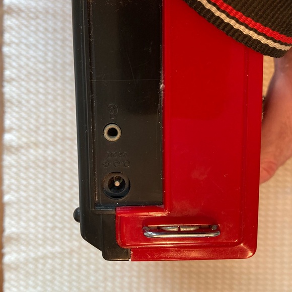 Vintage Mid-1980s Sharp Red Boombox Model Qt15R - AM/FM Cassette Player - Picture 8 of 14